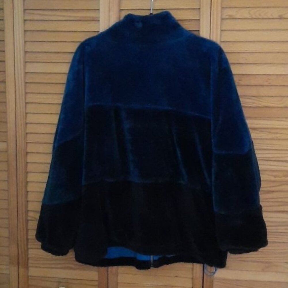 Ugg Elaina Blue Black Color Blocked Sherpa Soft Full Zipper Jacket Size Small - Picture 2 of 11